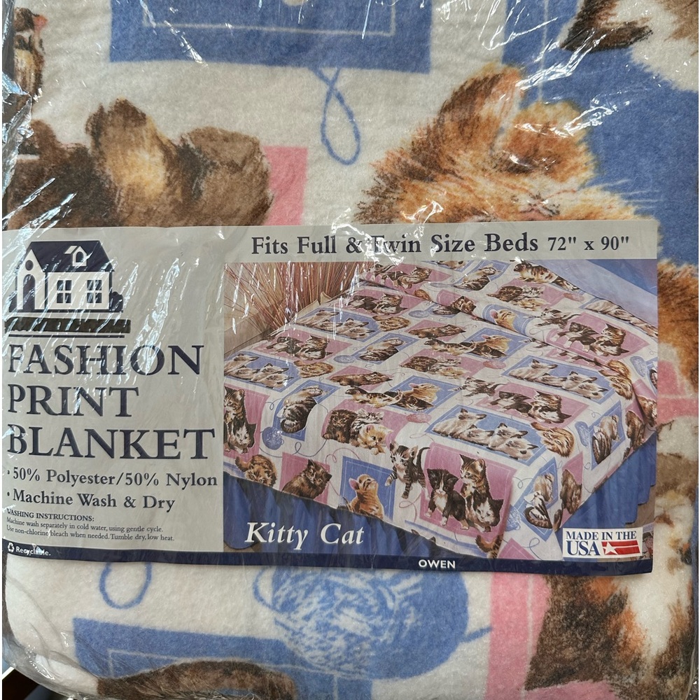 Fashion Kitty Cat Print Blanket fits Full & Twin beds